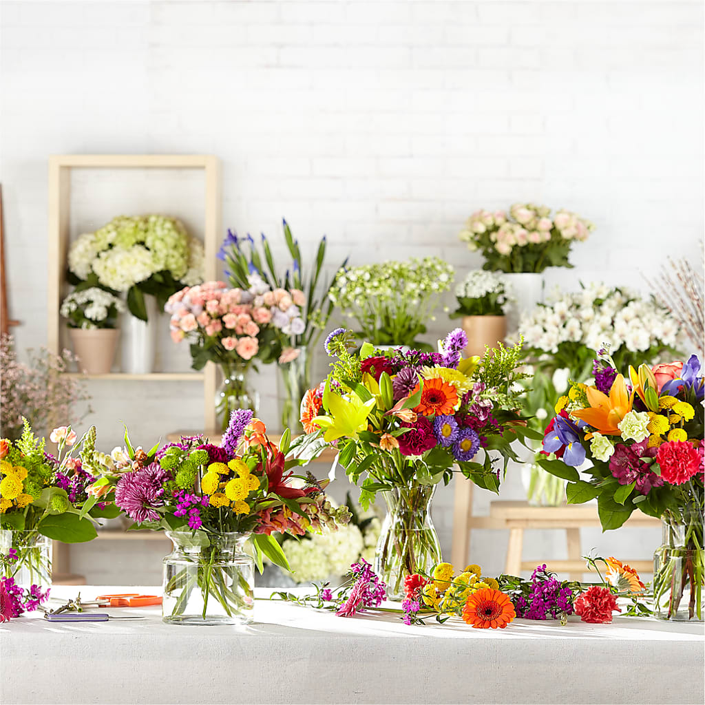 Bold & Bright – A Florist Original – Pettles Flowers, Salina KS