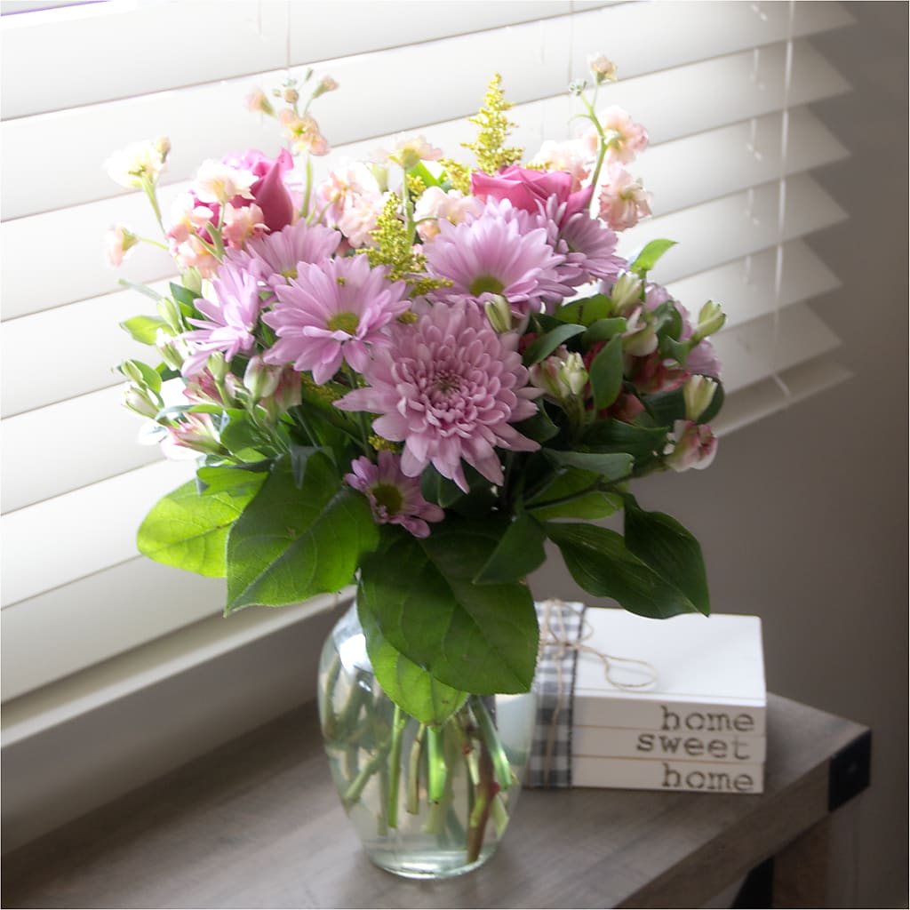 Pastel Tradition - A Florist Original – Pettles Flowers, Salina KS