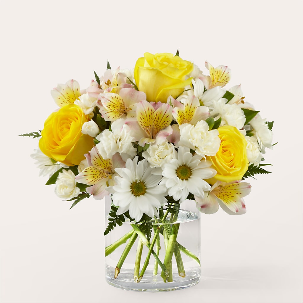 Gleeful Bouquet – Pettles Flowers, Salina KS