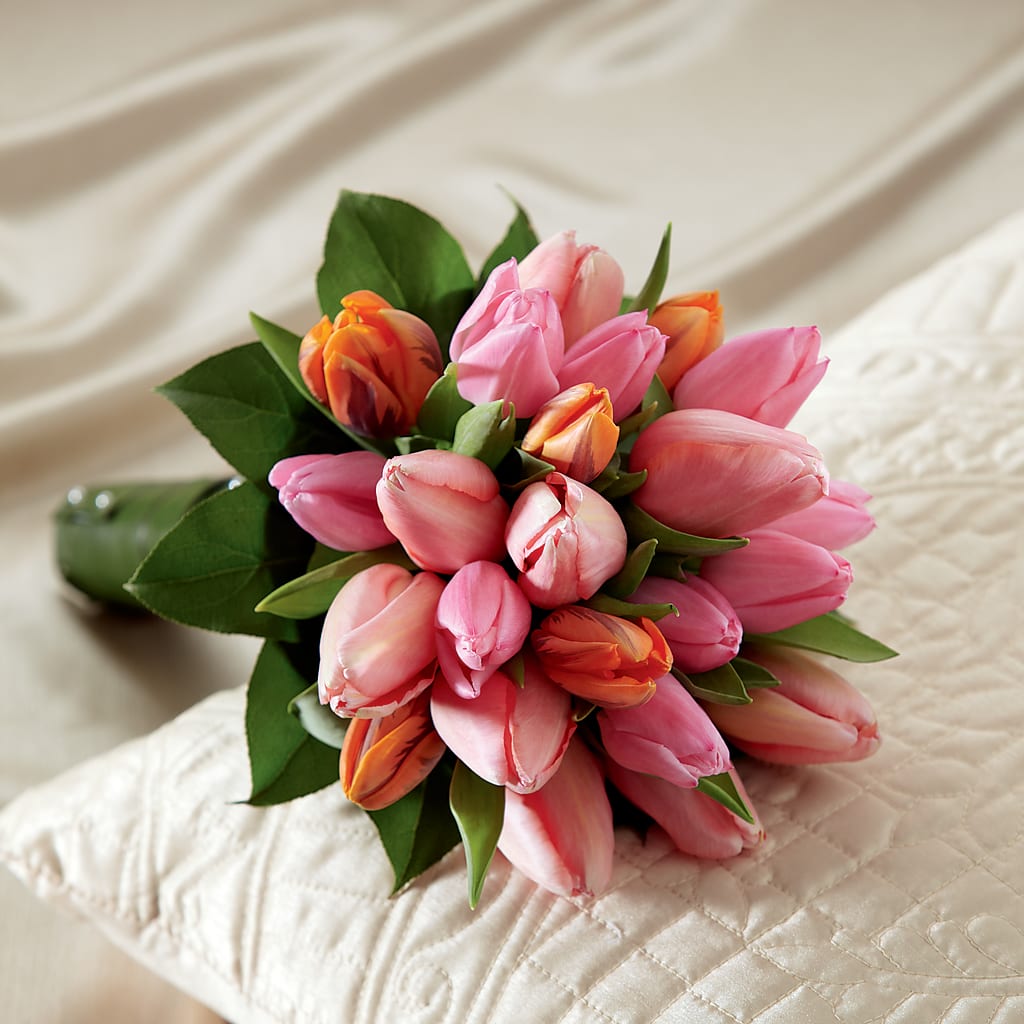 Embraceable Bouquet – Pettles Flowers, Salina KS