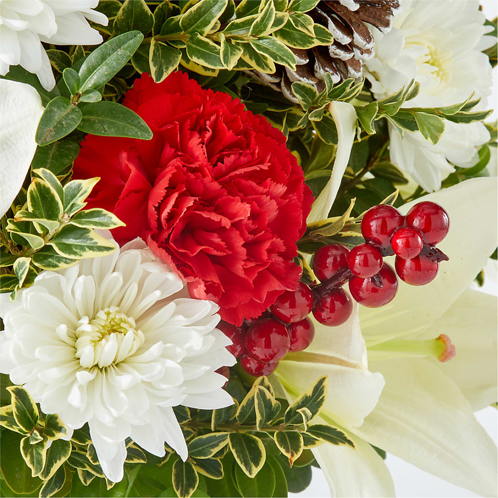 Festive Moments Tree –  Pettles Flowers, Salina KS