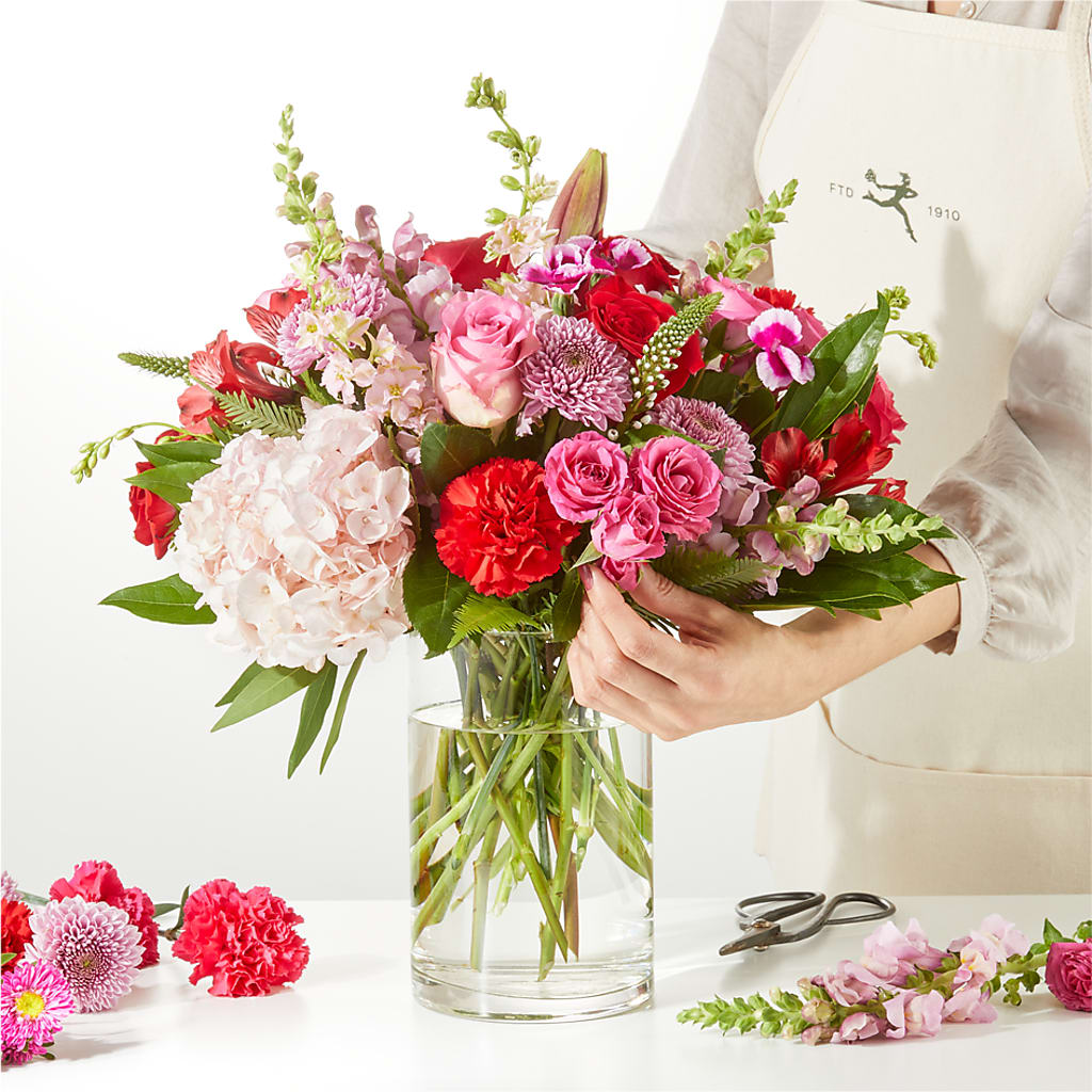 Swooning Over You - A Luxury Florist Original –  Pettles Flowers, Salina KS