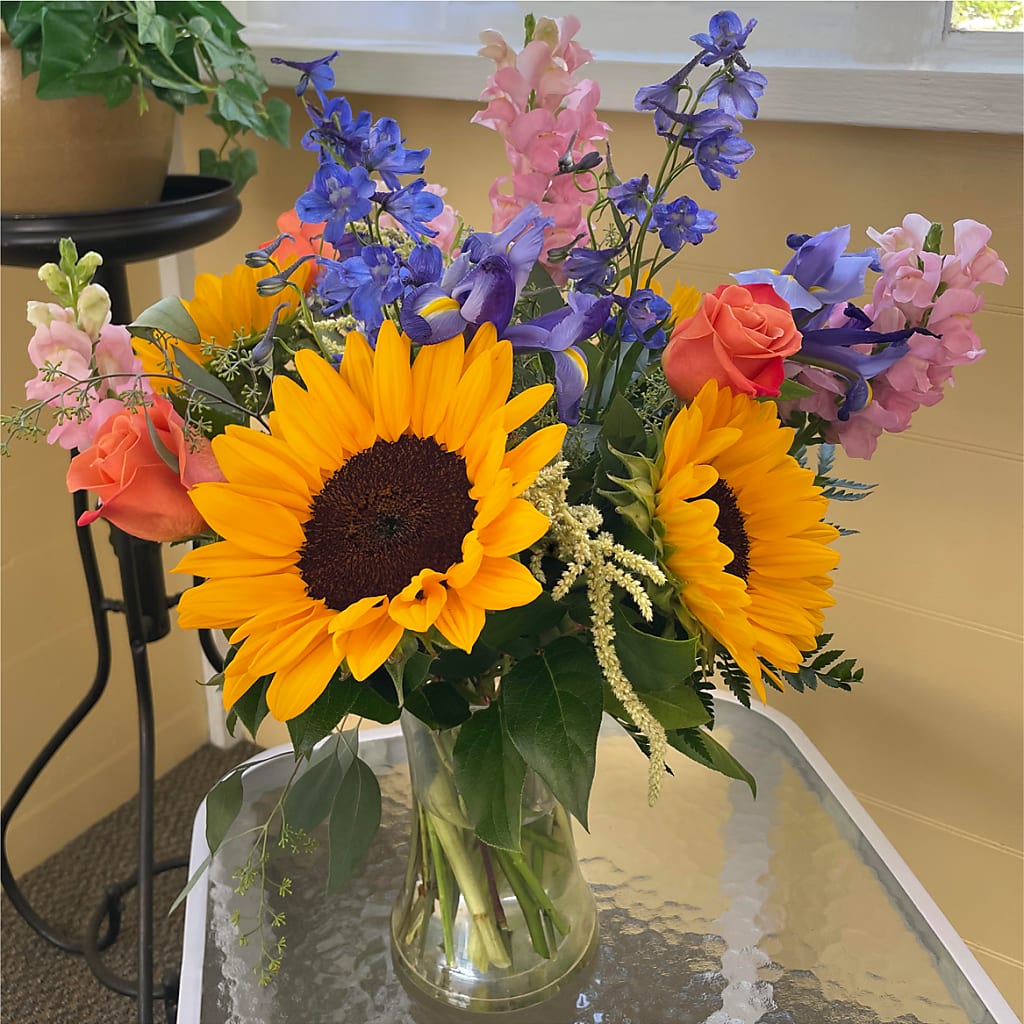 Rays of Life Bouquet –  Pettles Flowers, Salina KS