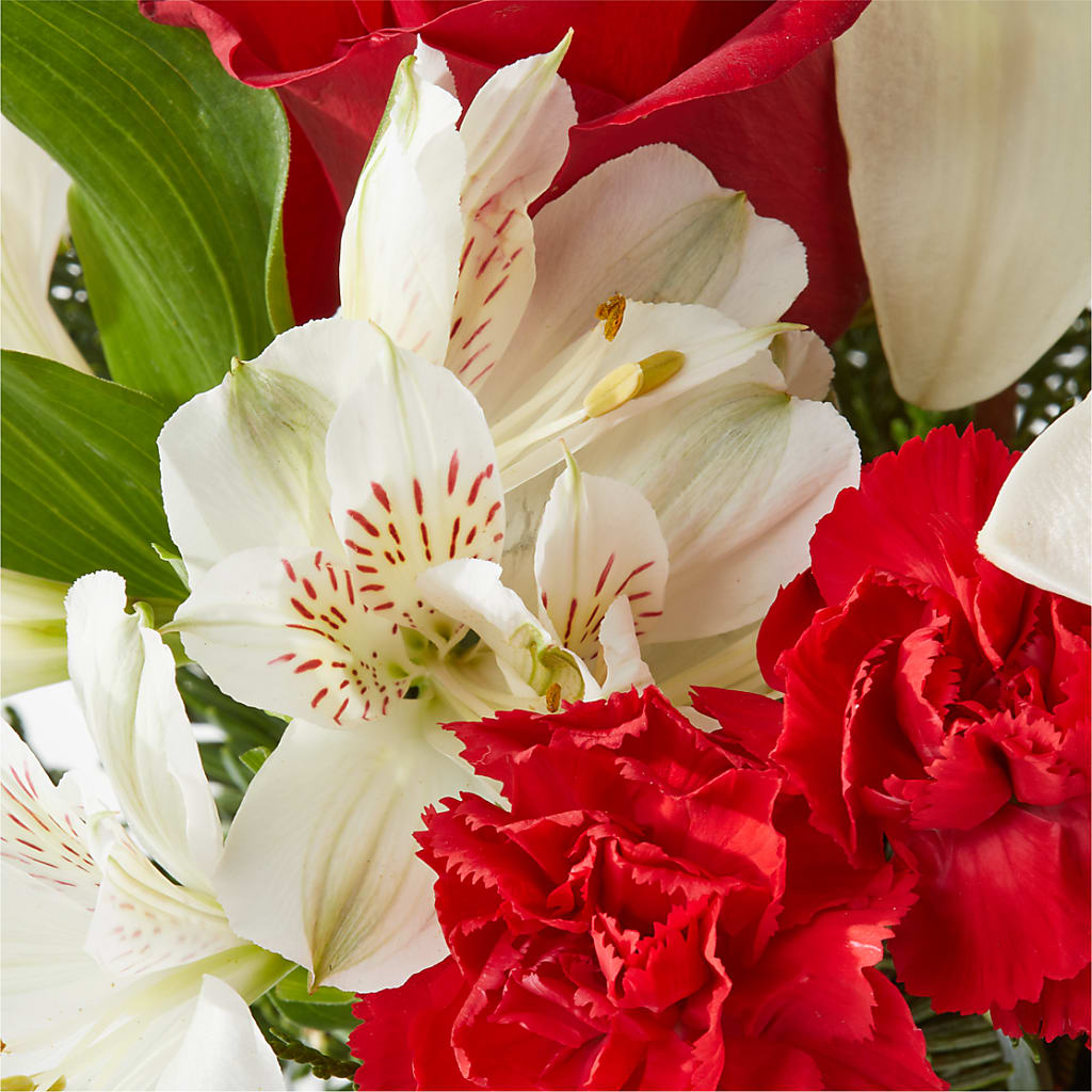 Holiday Season Bouquet –  Pettles Flowers, Salina KS