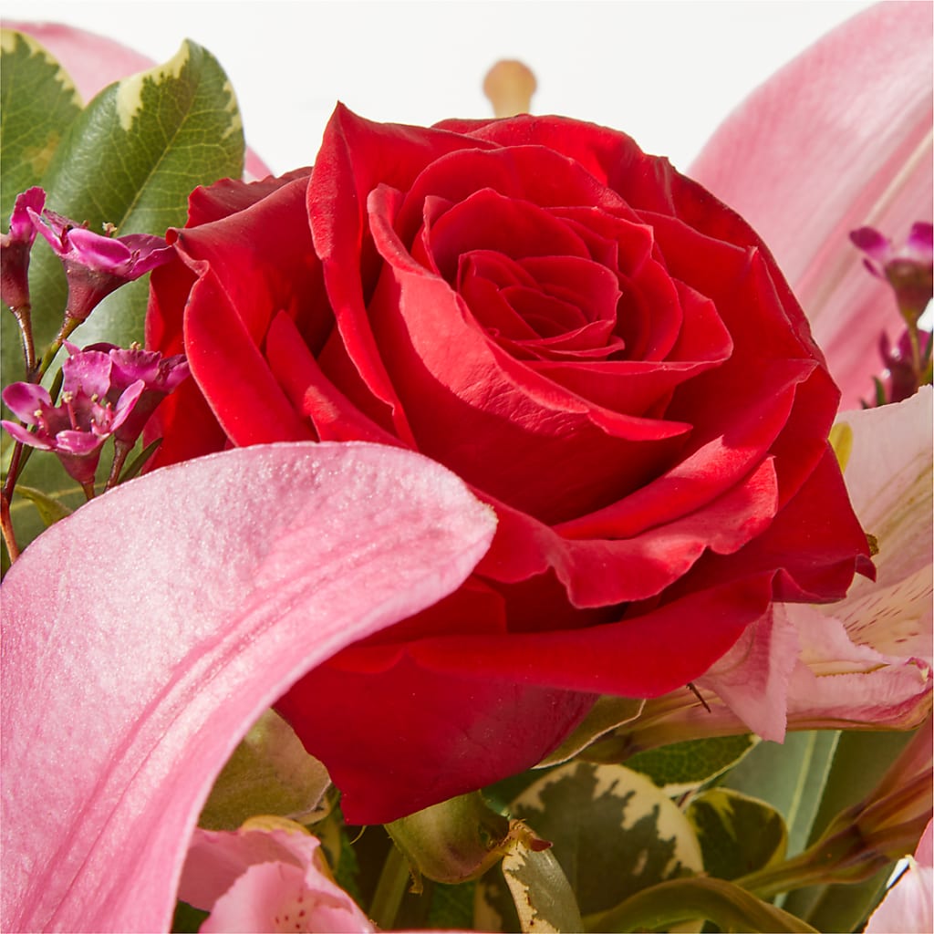 Lucky in Love Bouquet –  Pettles Flowers, Salina KS