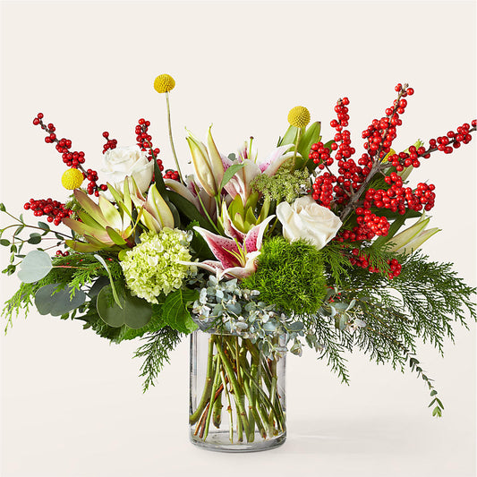 Ramo de bayas y flores brillantes