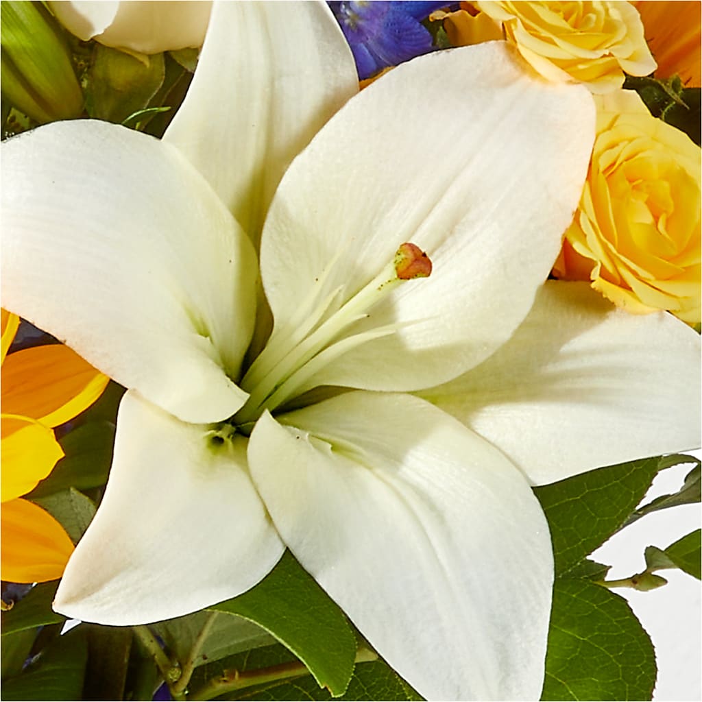 Wonderfully Sunny Bouquet –  Pettles Flowers, Salina KS